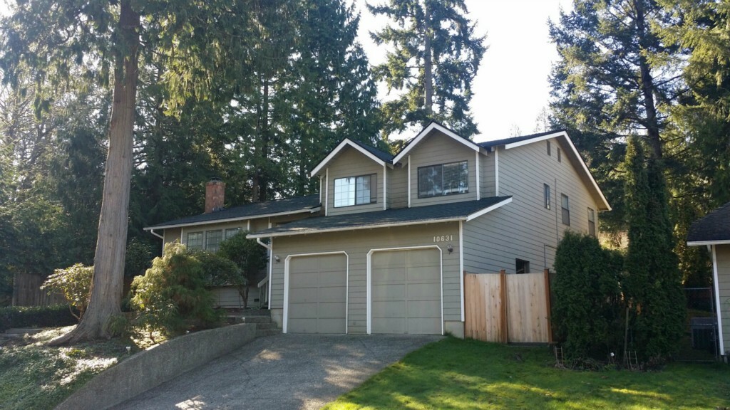 Property Photo:  10631 184 Ave NE  WA 98052 