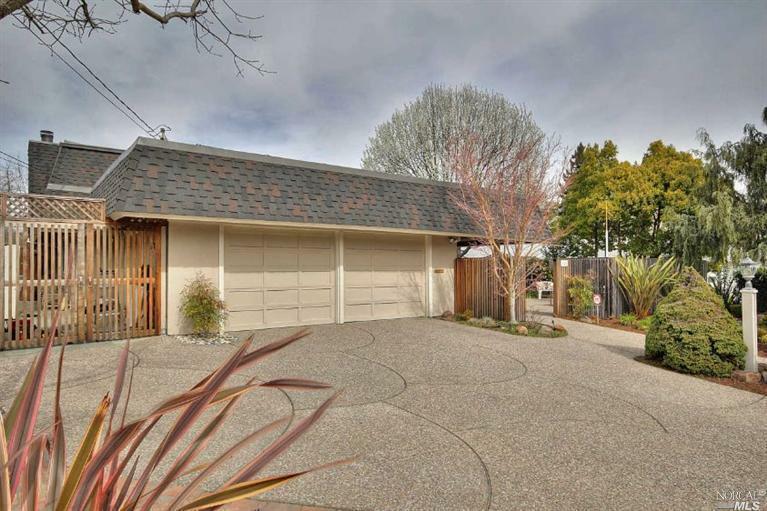 Property Photo:  120 Montura Way  CA 94949 