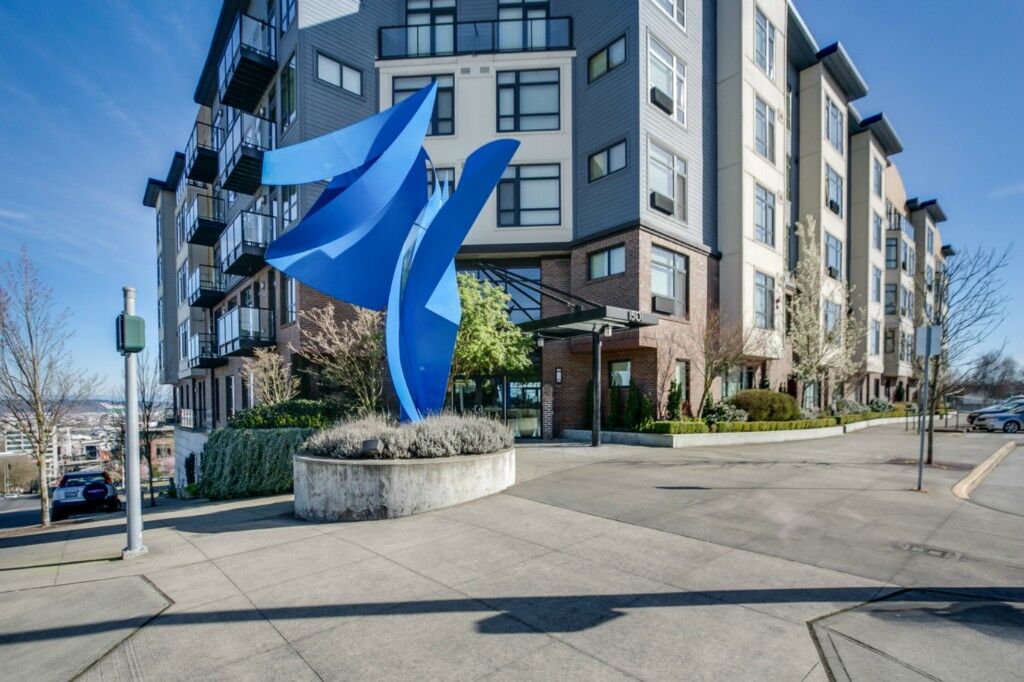 Property Photo:  1501 Tacoma Ave S 513  WA 98402 