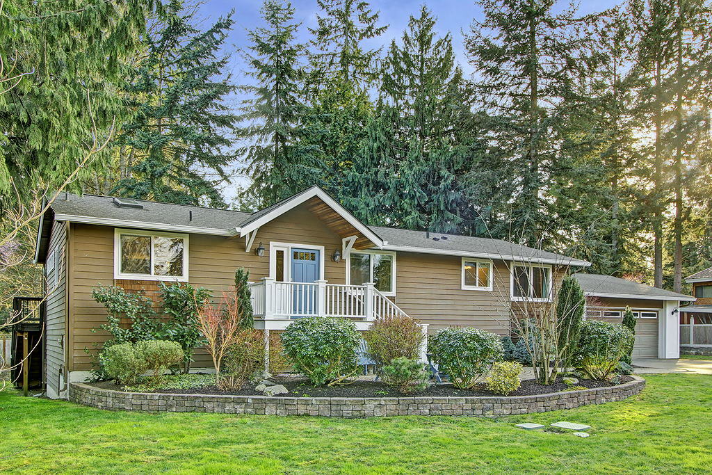 Property Photo:  8702 187th Place SW  WA 98026 