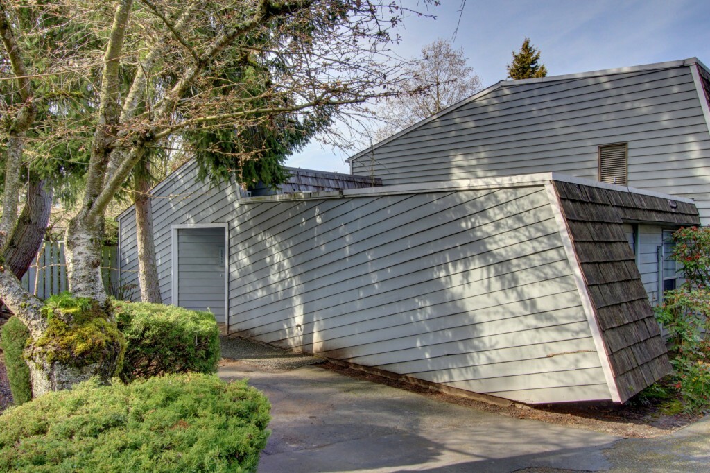 Property Photo:  12619 SE 42nd St 510  WA 98006 