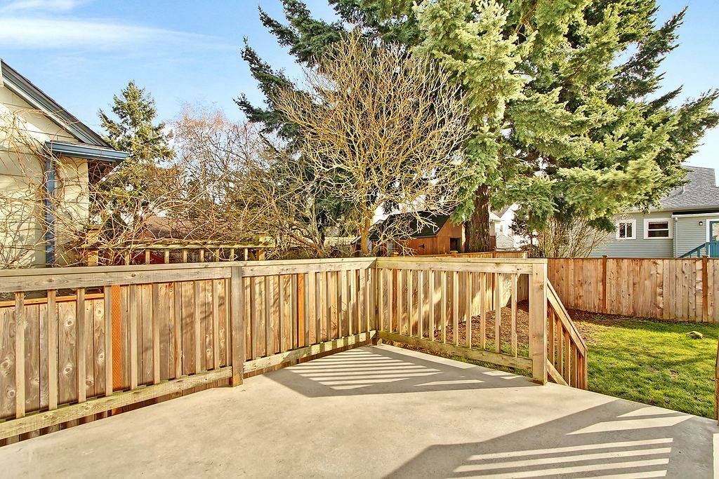 Property Photo: 327 NW 78th St WA 98117