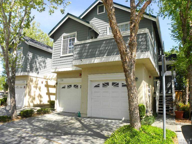 Property Photo:  5 Manchester Lane 5  CA 94533 