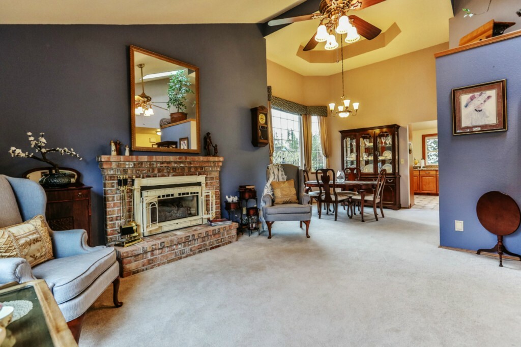 Property Photo:  2414 SE Celebrity Ct  WA 98367 