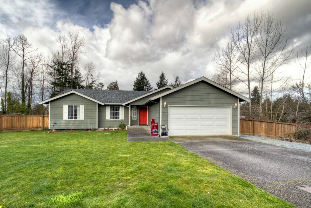 Property Photo:  509 12th Av Ct  WA 98354 