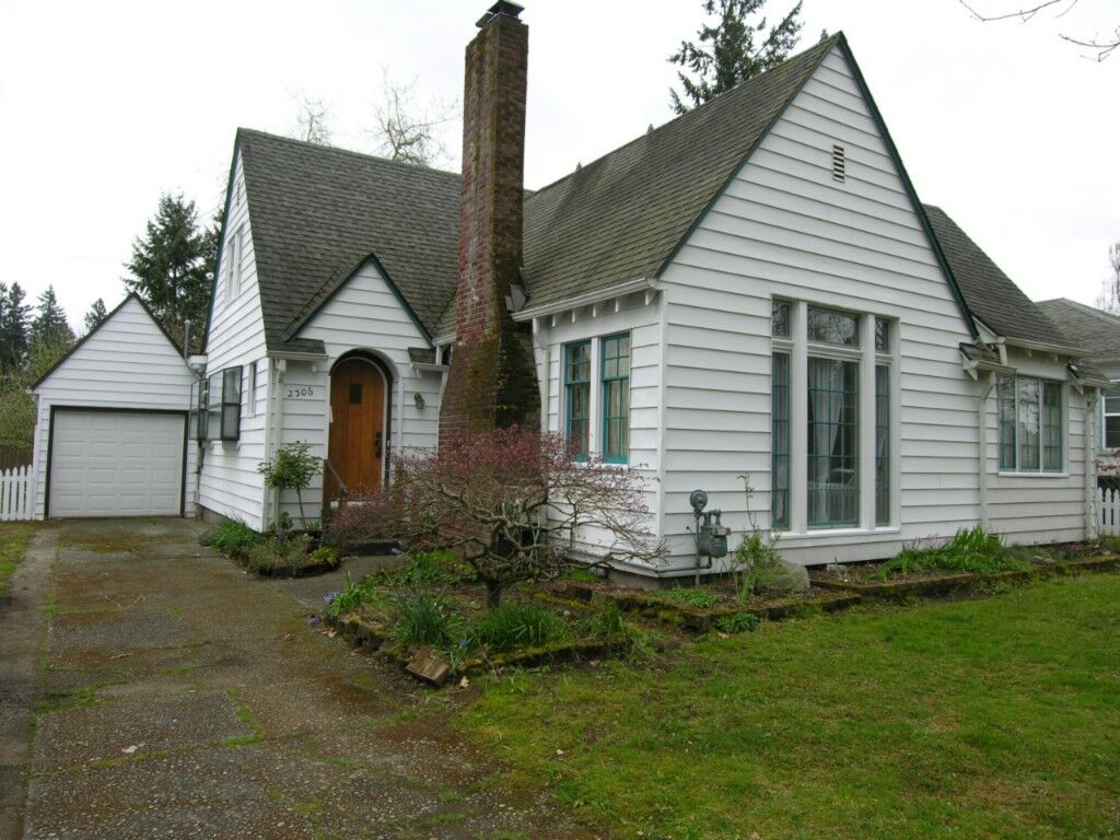 Property Photo:  2306 Capitol Wy S  WA 98501 