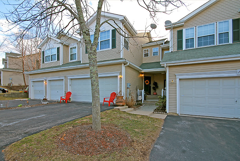 Property Photo: 19 Alexandra Way NJ 08809