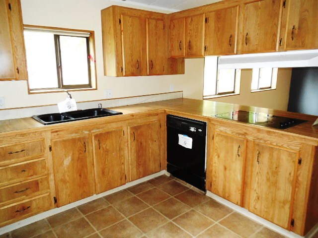 Property Photo: 10514 Holly Dr WA 98204