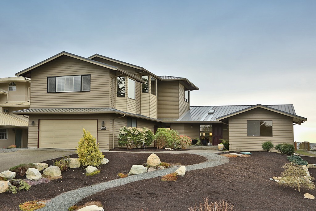 Property Photo: 2424 Soundview Dr WA 98260