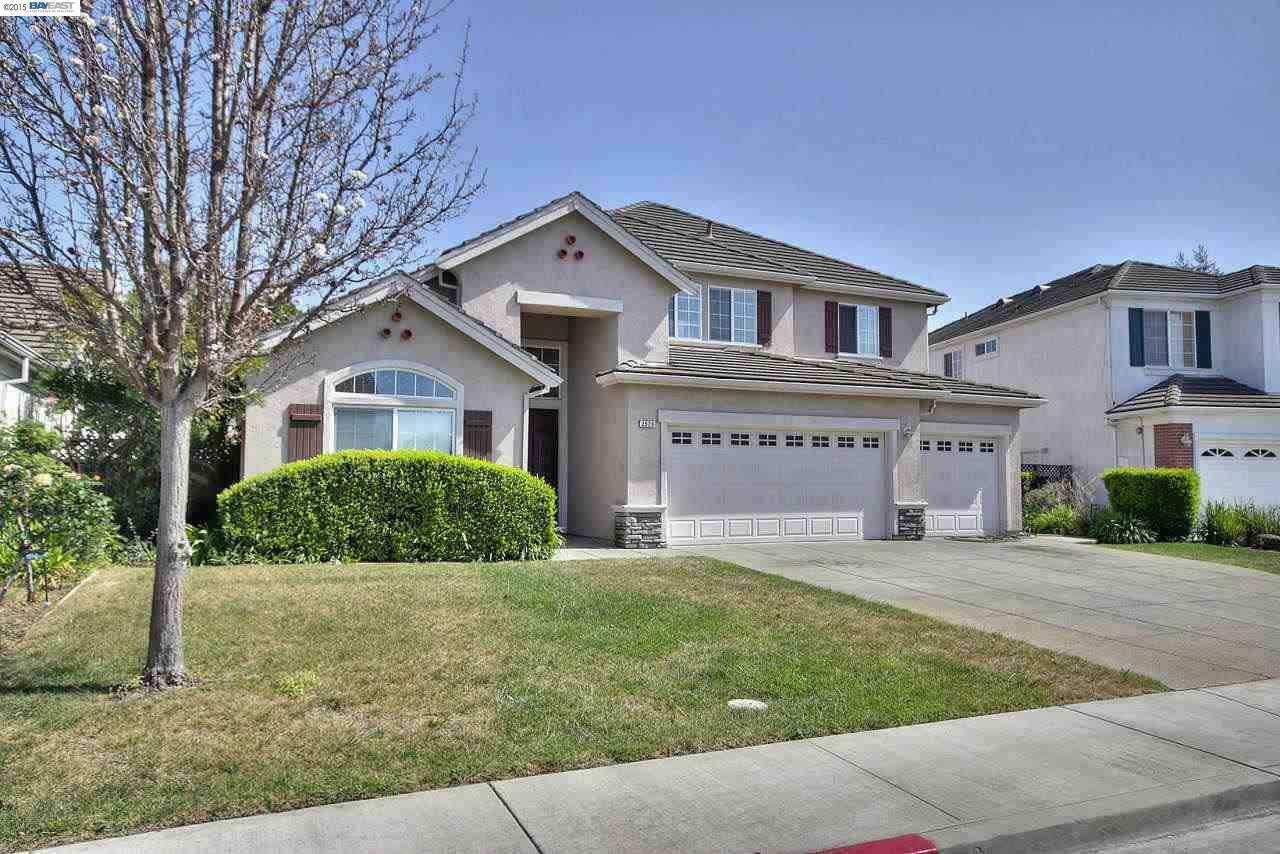 Property Photo:  2520 Heritage Way  CA 94587 