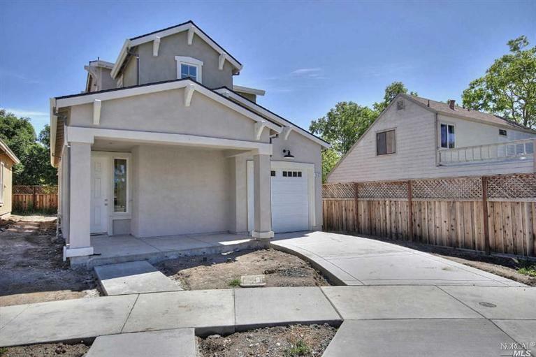 Property Photo: 1632 Wishing Well Way CA 95403