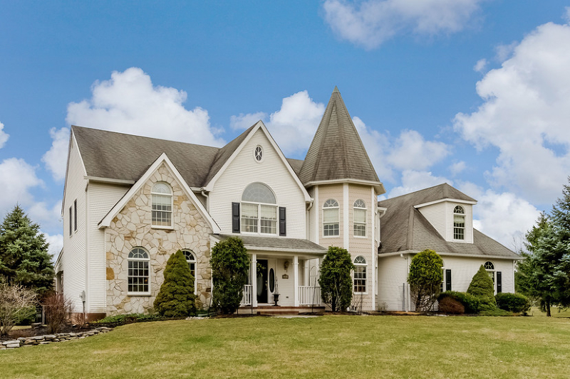 Property Photo:  13 Wedgewood Dr  NJ 08801 