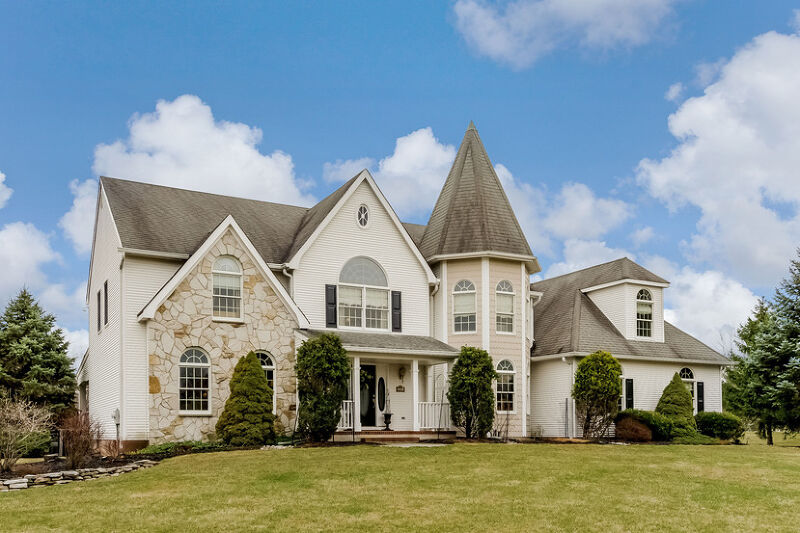Property Photo:  13 Wedgewood Dr  NJ 08801 
