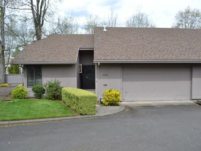 12608 NE Prescott Dr  Portland OR 97230 photo