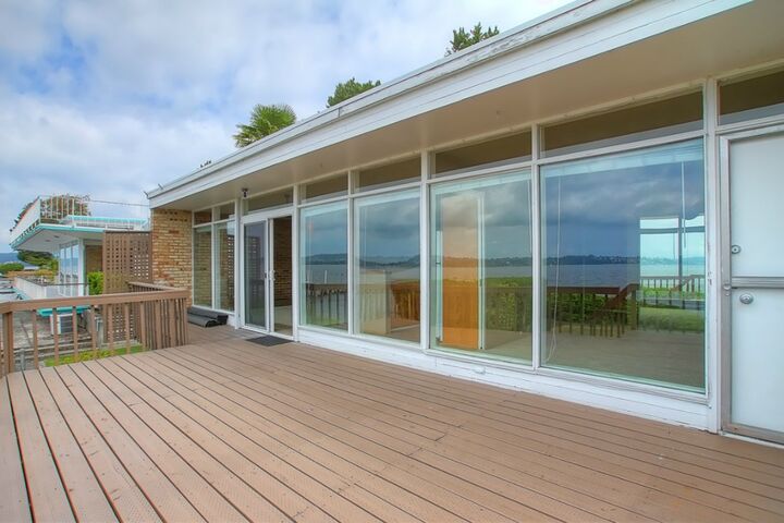 Property Photo: 191 Lake Ave W WA 98033