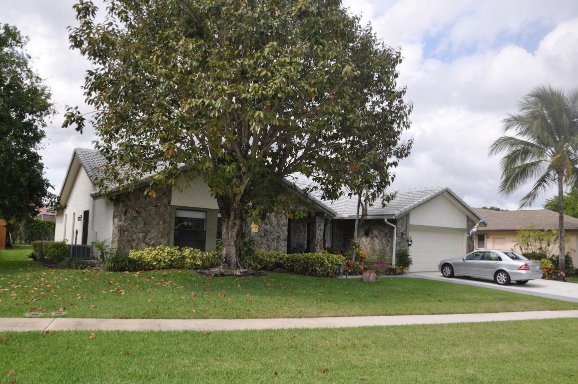 Property Photo:  21203 Shady Vista Lane  FL 33428 