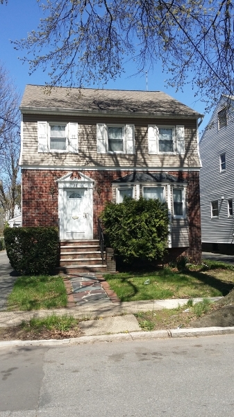 Property Photo:  77 Webster St  NJ 07111 