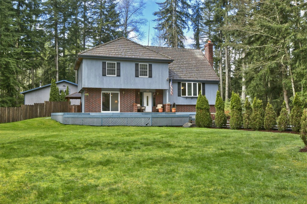 Property Photo: 9024 105th Ave NE WA 98258