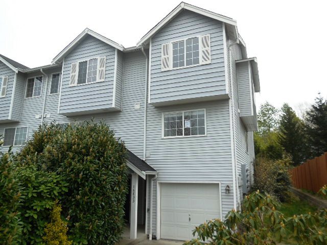 Property Photo: 16833 165th Ave SE WA 98272