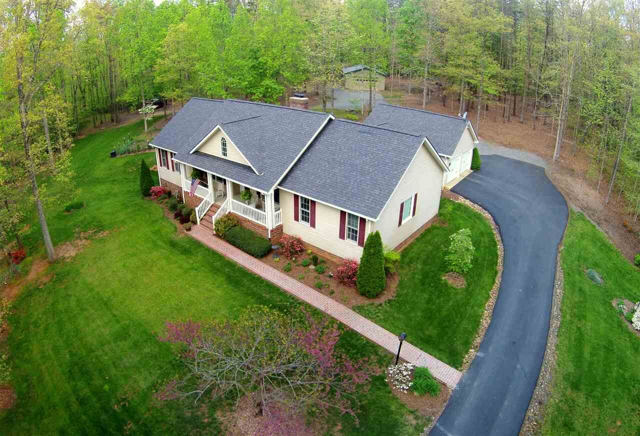 Property Photo: 189 Fordham Ln VA 22973