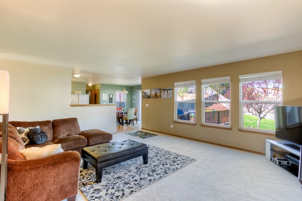 Property Photo: 13302 120th Ave E WA 98374