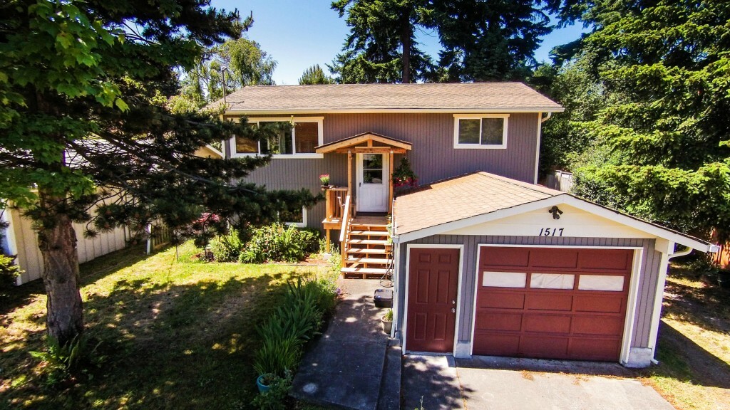 Property Photo:  1517 Sheridan St  WA 98368 