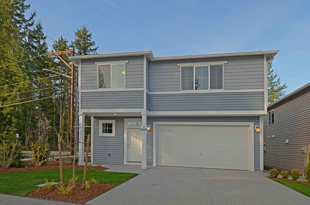 Property Photo: 907 137th Place SW 19 WA 98204