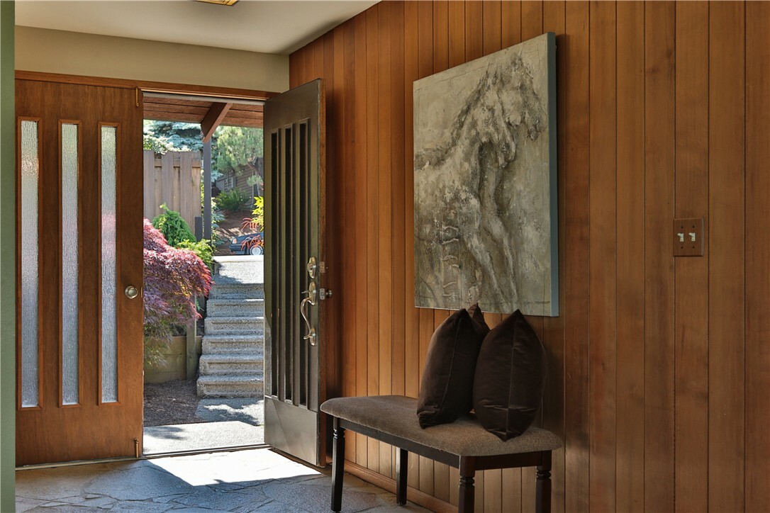 Property Photo: 5408 NE 200th Place WA 98155