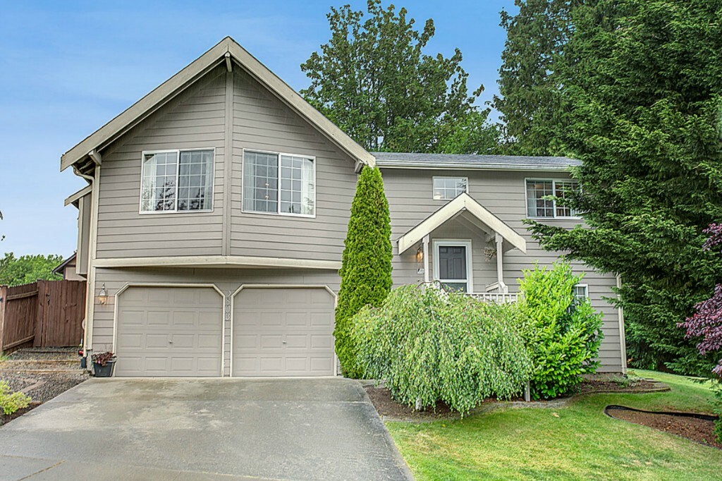 Property Photo: 9803 9th St SE WA 98258
