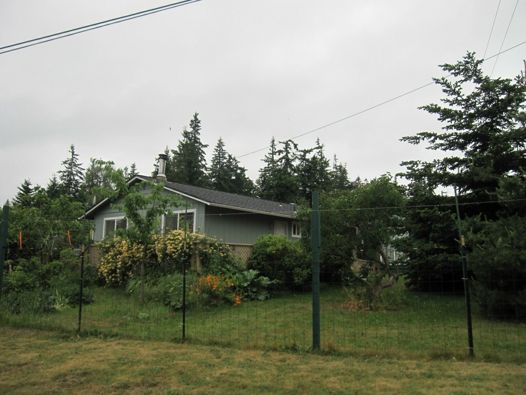 Property Photo:  907 19th St  WA 98368 