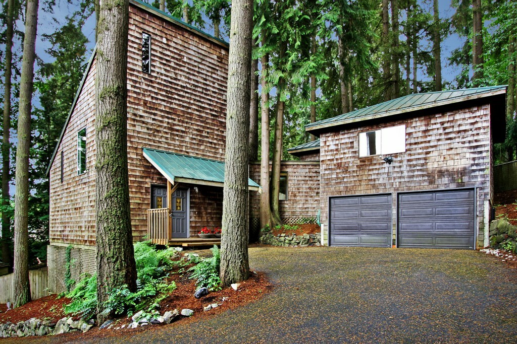 Property Photo:  18233 35th Ave NE  WA 98155 