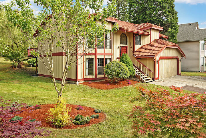 13605 SE 24th St  Bellevue WA 98005 photo