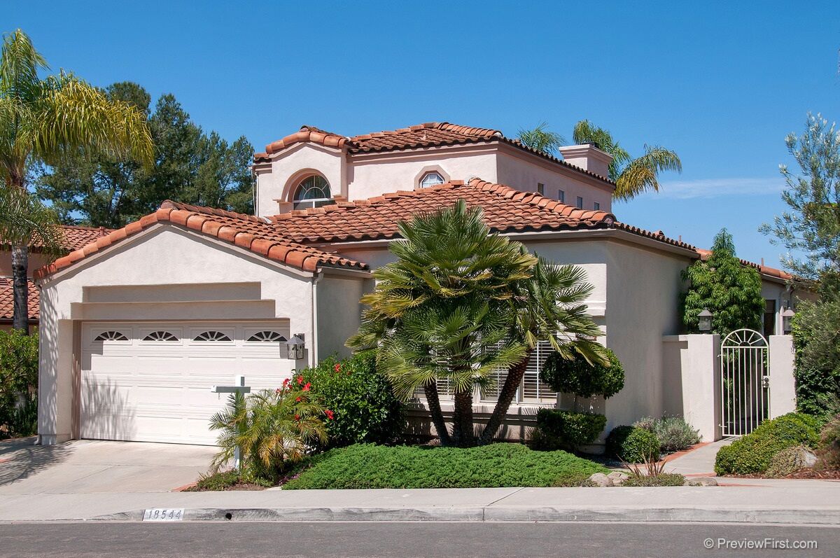 Property Photo: 18544 Lancashire Way CA 92128