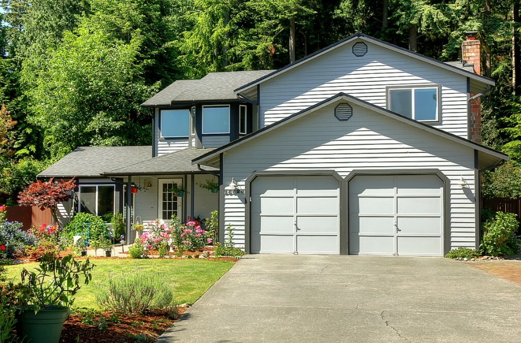 Property Photo:  15624 53rd Place W  WA 98026 