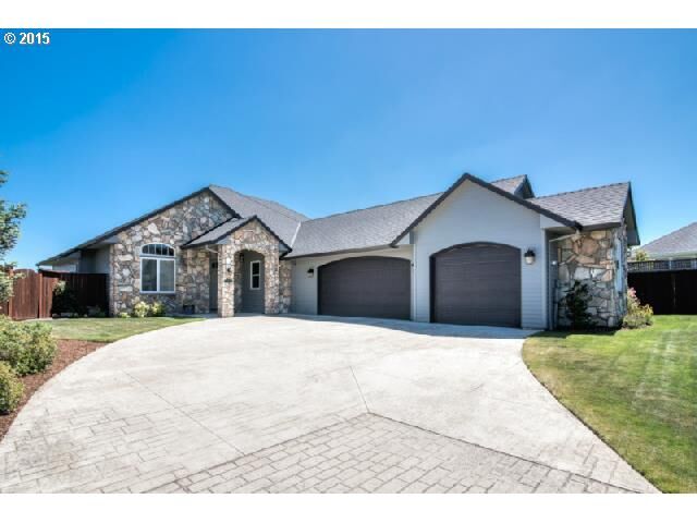 Property Photo:  2472 Meridian Dr  OR 97071 