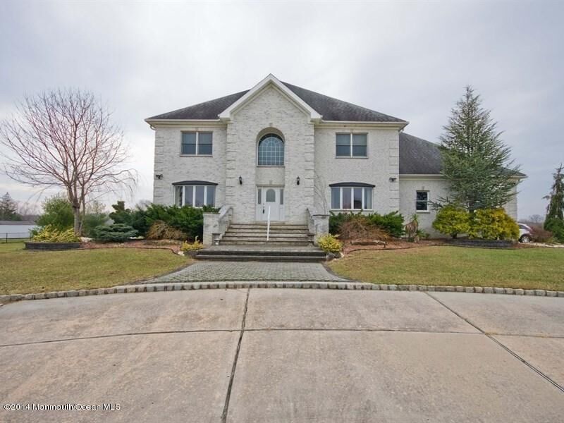 Property Photo:  3 Ella Drive  NJ 08510 