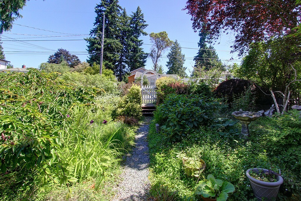 Property Photo:  13739 37th Ave NE  WA 98125 