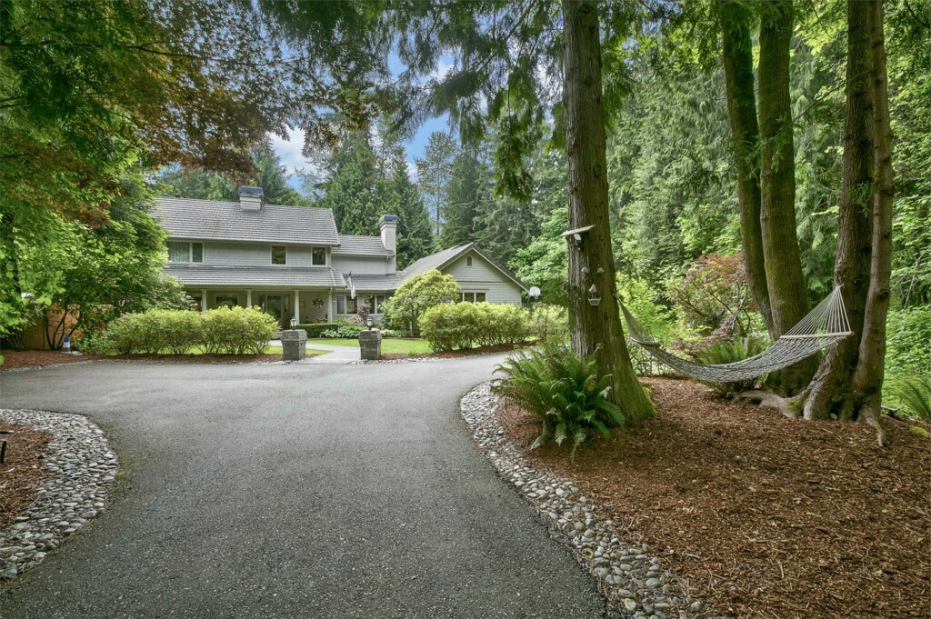 Property Photo: 12304 181st Dr SE WA 98290