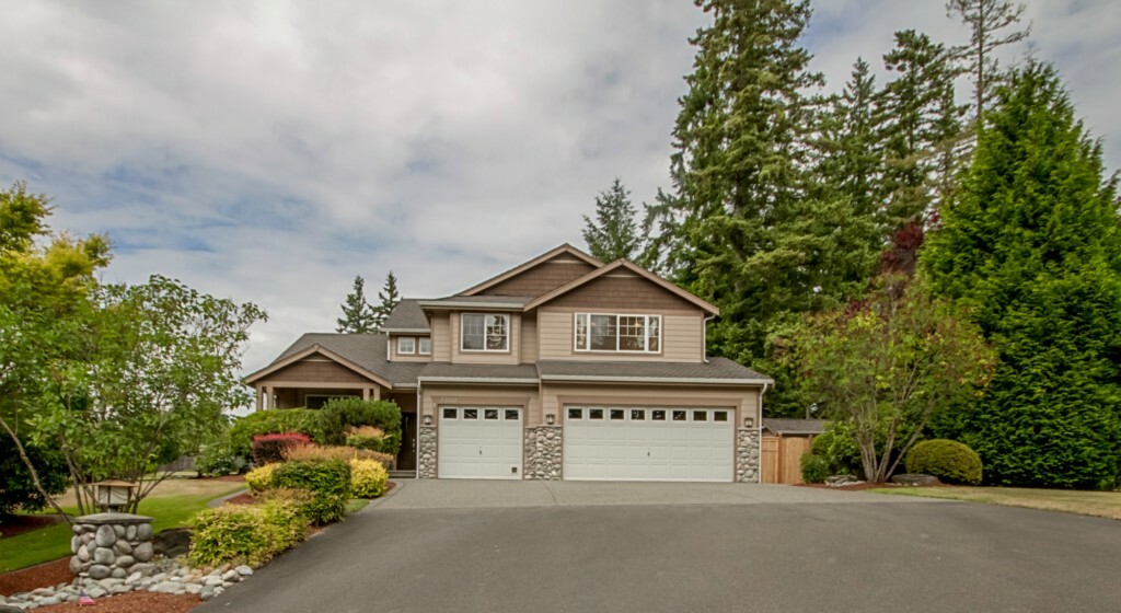 Property Photo: 23022 SE 290th St WA 98010