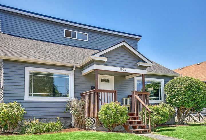 Property Photo: 1006 S Adams St WA 98405