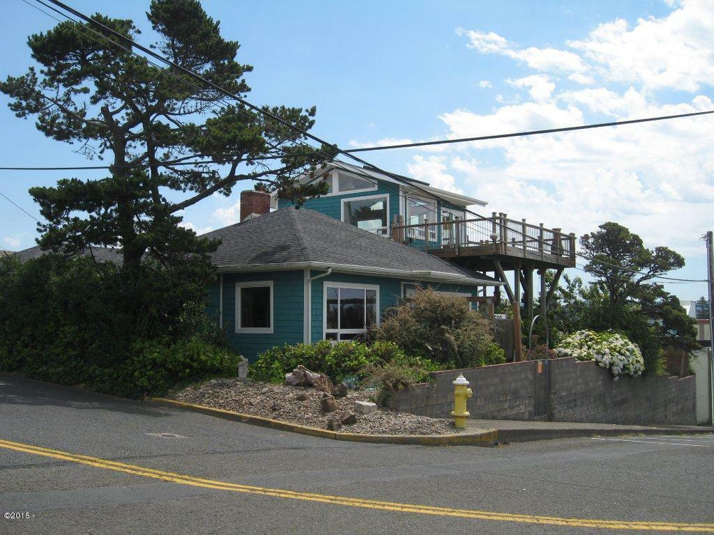 Property Photo: 705 SW Alder Street OR 97365