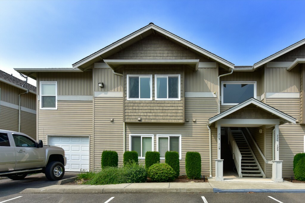 Property Photo:  1305 Boon St 219  WA 98295 