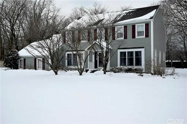 Property Photo:  4 Samuels Path  NY 11764 