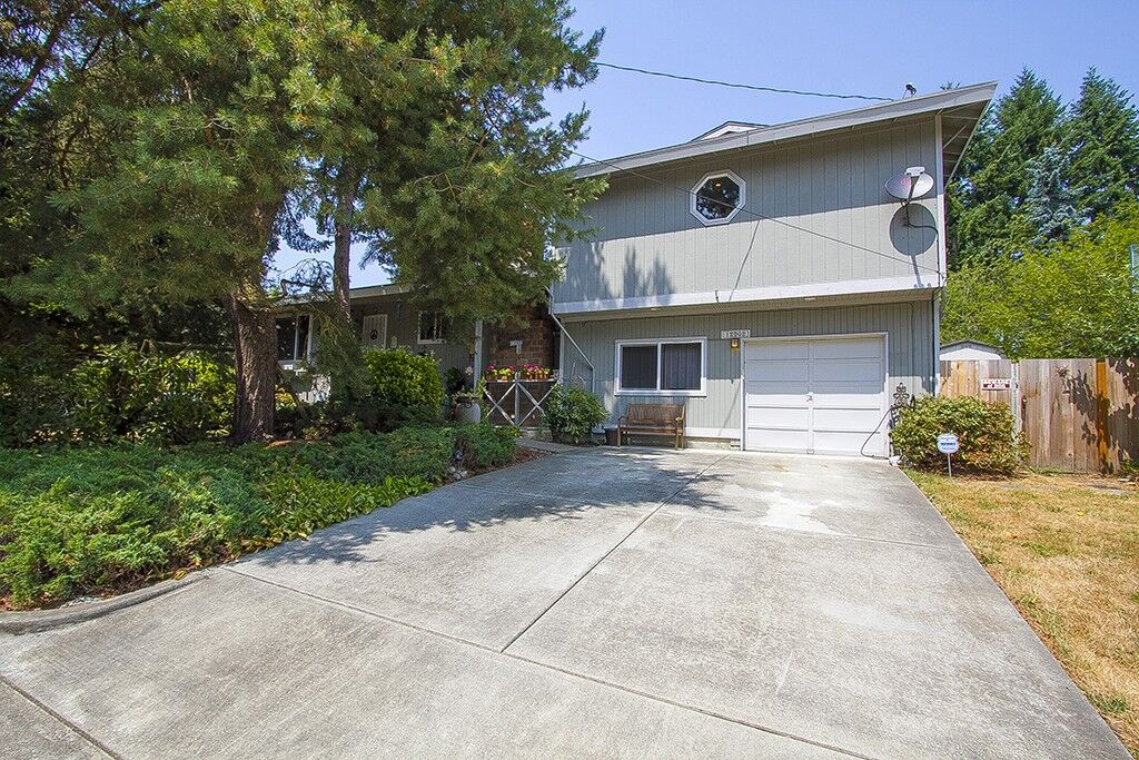 Property Photo:  12902 SE 7th Place  WA 98005 