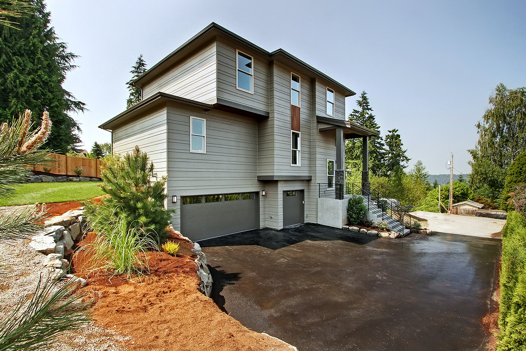 Property Photo:  4288 131st Place SE  WA 98006 