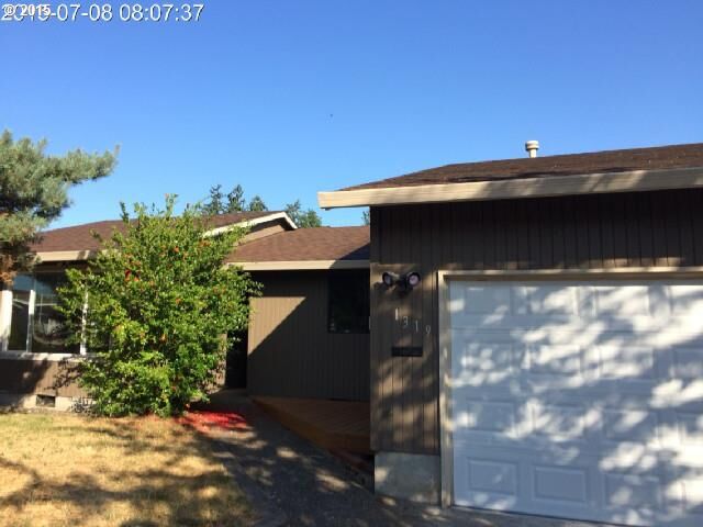 Property Photo:  1319 SE Duke Dr  OR 97123 