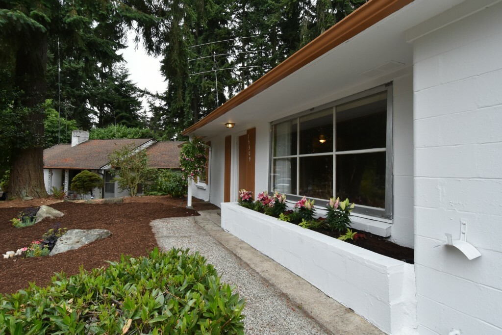 Property Photo: 15309 Ashworth Place N WA 98133