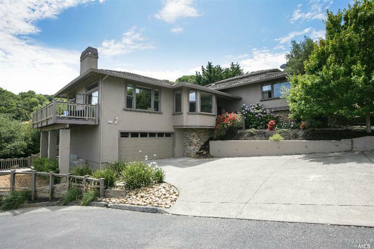 Property Photo:  1073 Country Club Drive  CA 94952 