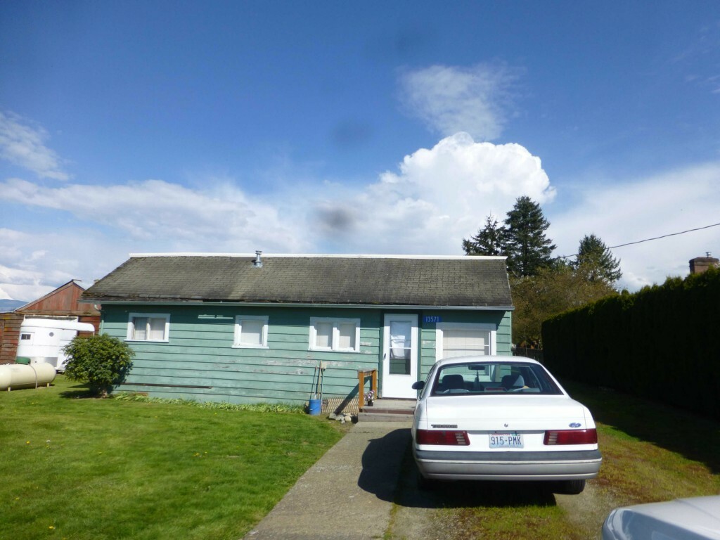 Property Photo:  13571 Avon Allen Rd  WA 98273 