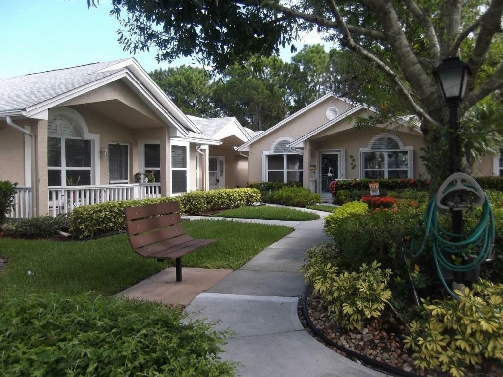 Property Photo:  1113 NW Lombardy Drive  FL 34986 